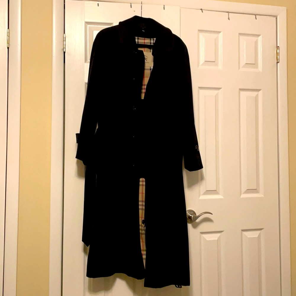 Genuine Burberry all year long raincoat